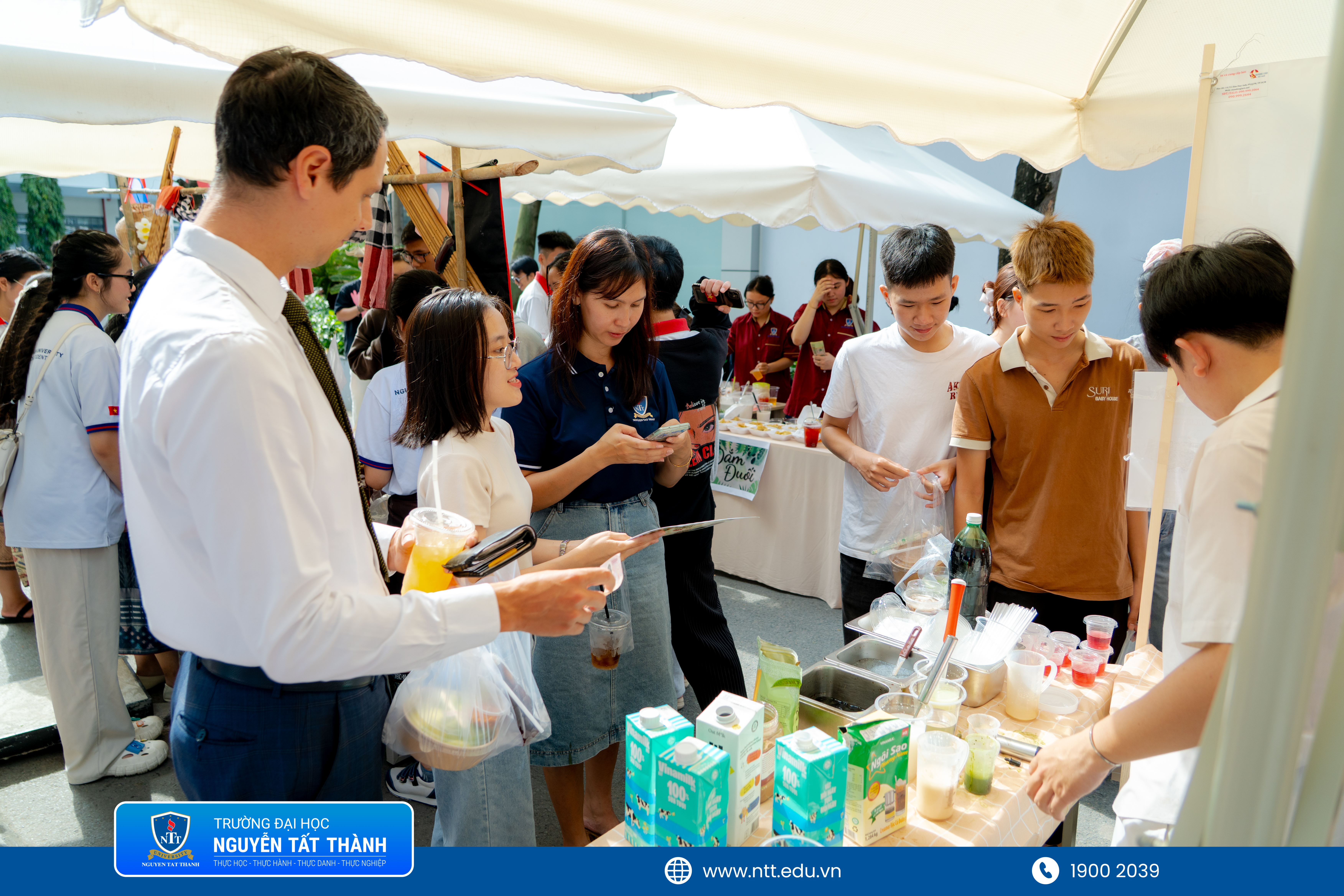 NIIE Fair 2025 (8)