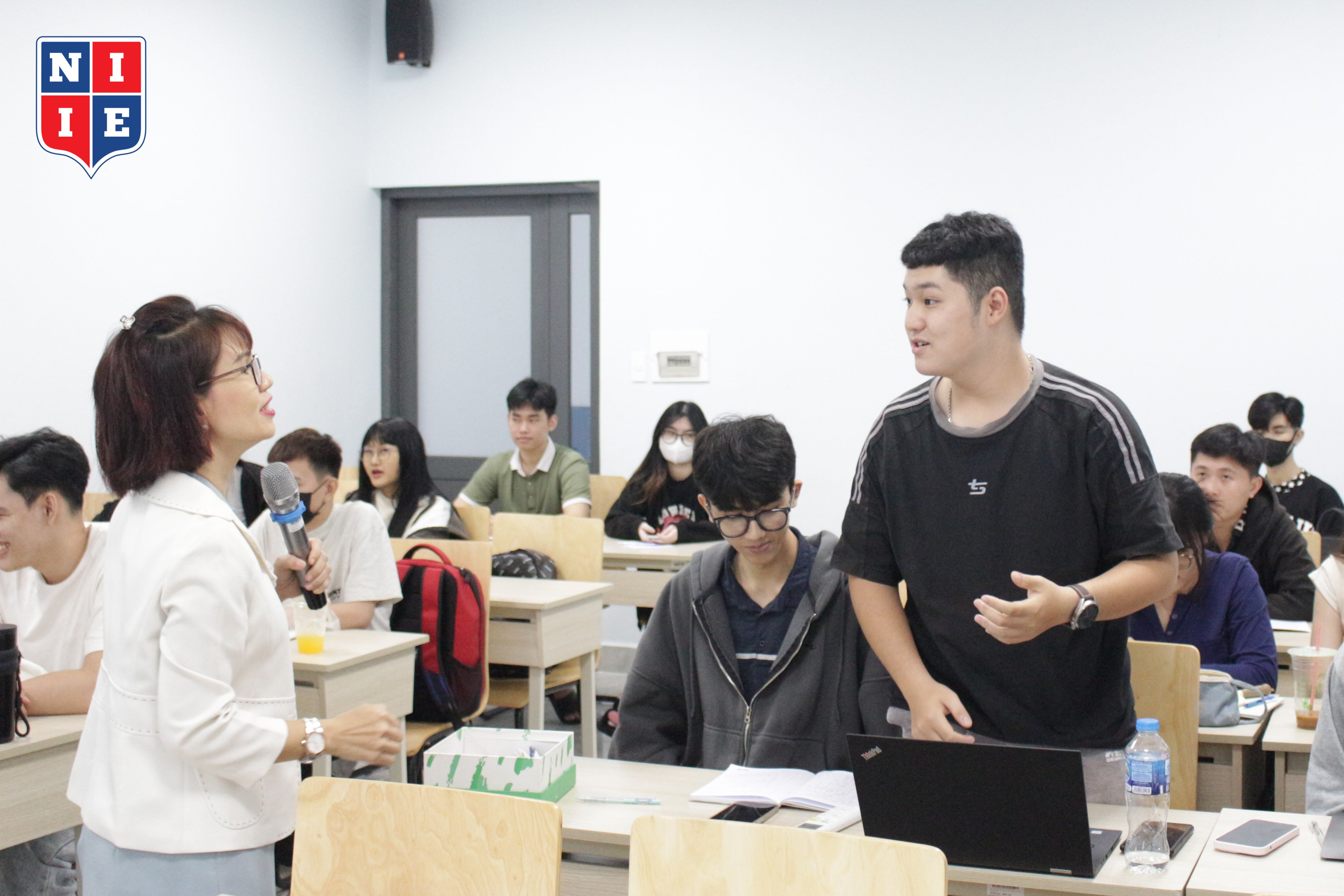 Hinh-website (3)