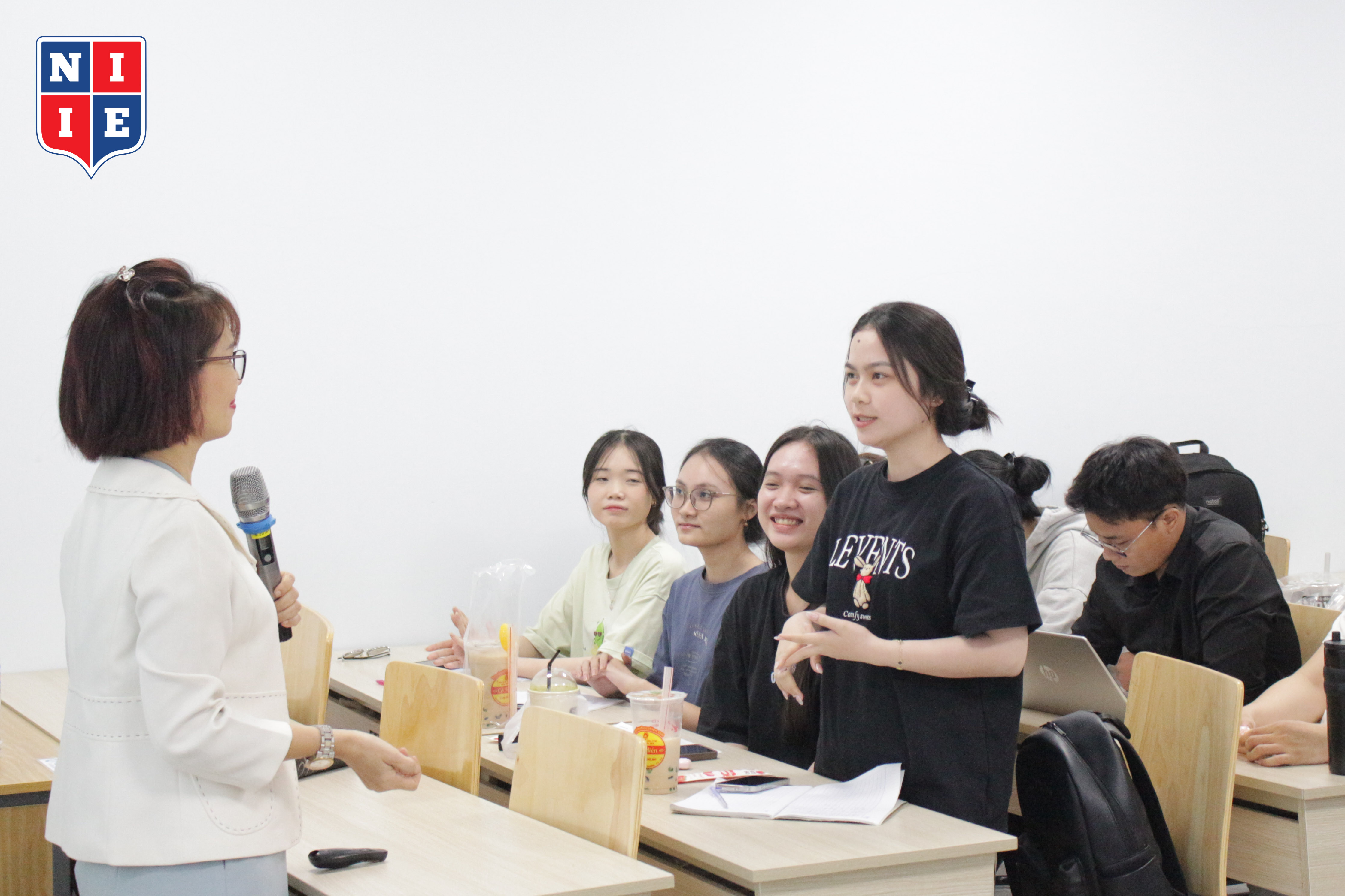 Hinh-website (4)
