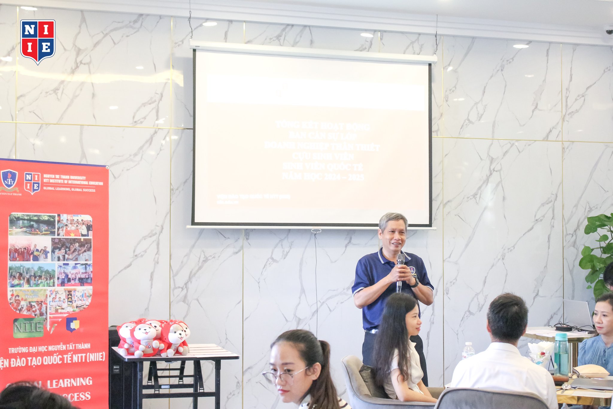 hop-mat-tong-ket-nam-02