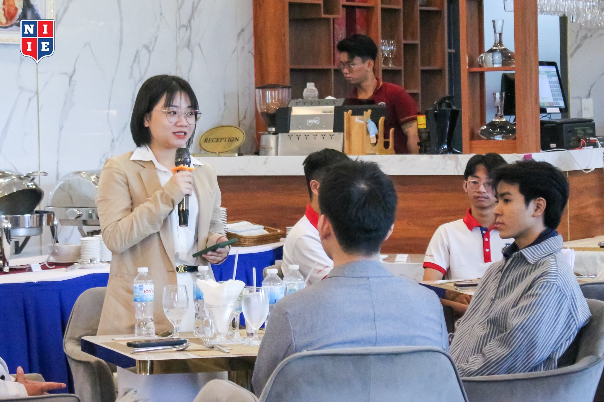 hop-mat-tong-ket-nam-05