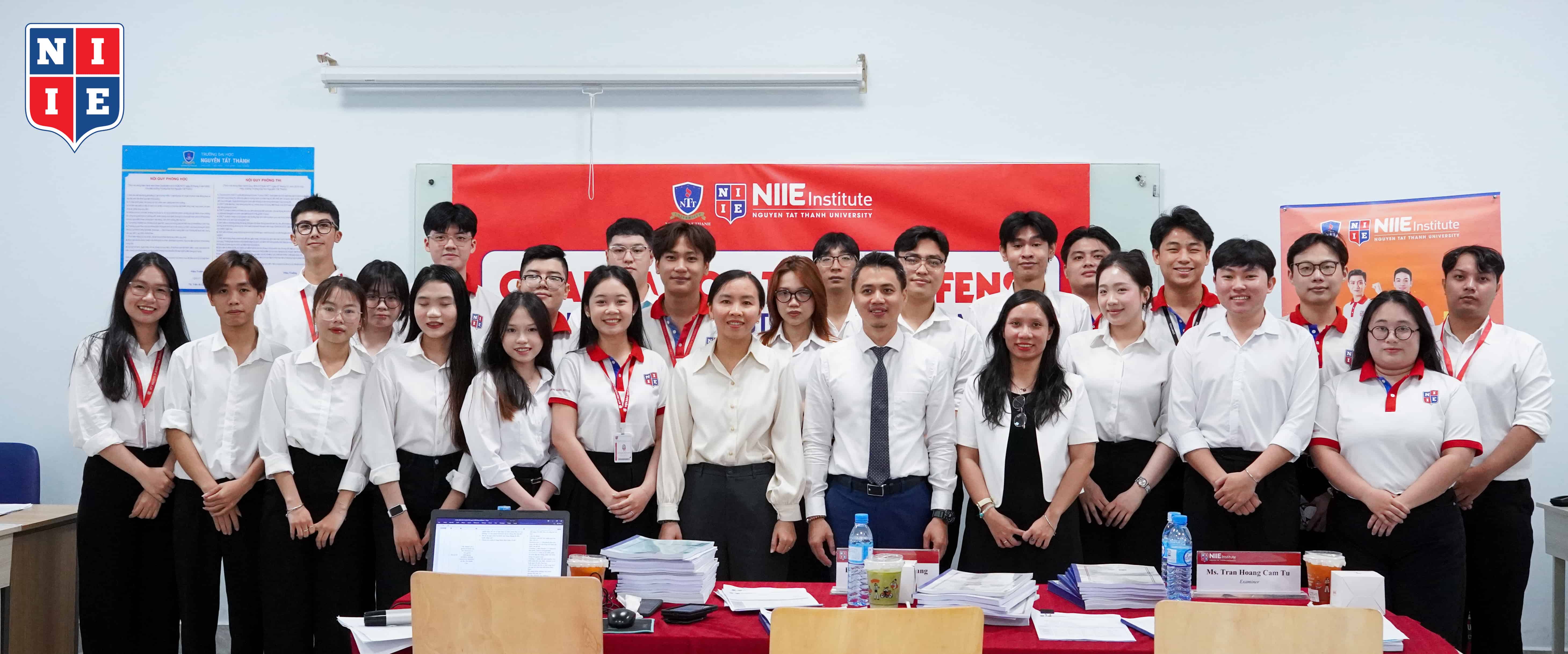 Sinh viên Quản trị Kinh doanh NIIE mang nhiều đề tài thú vị vào Khóa luận Tốt nghiệp