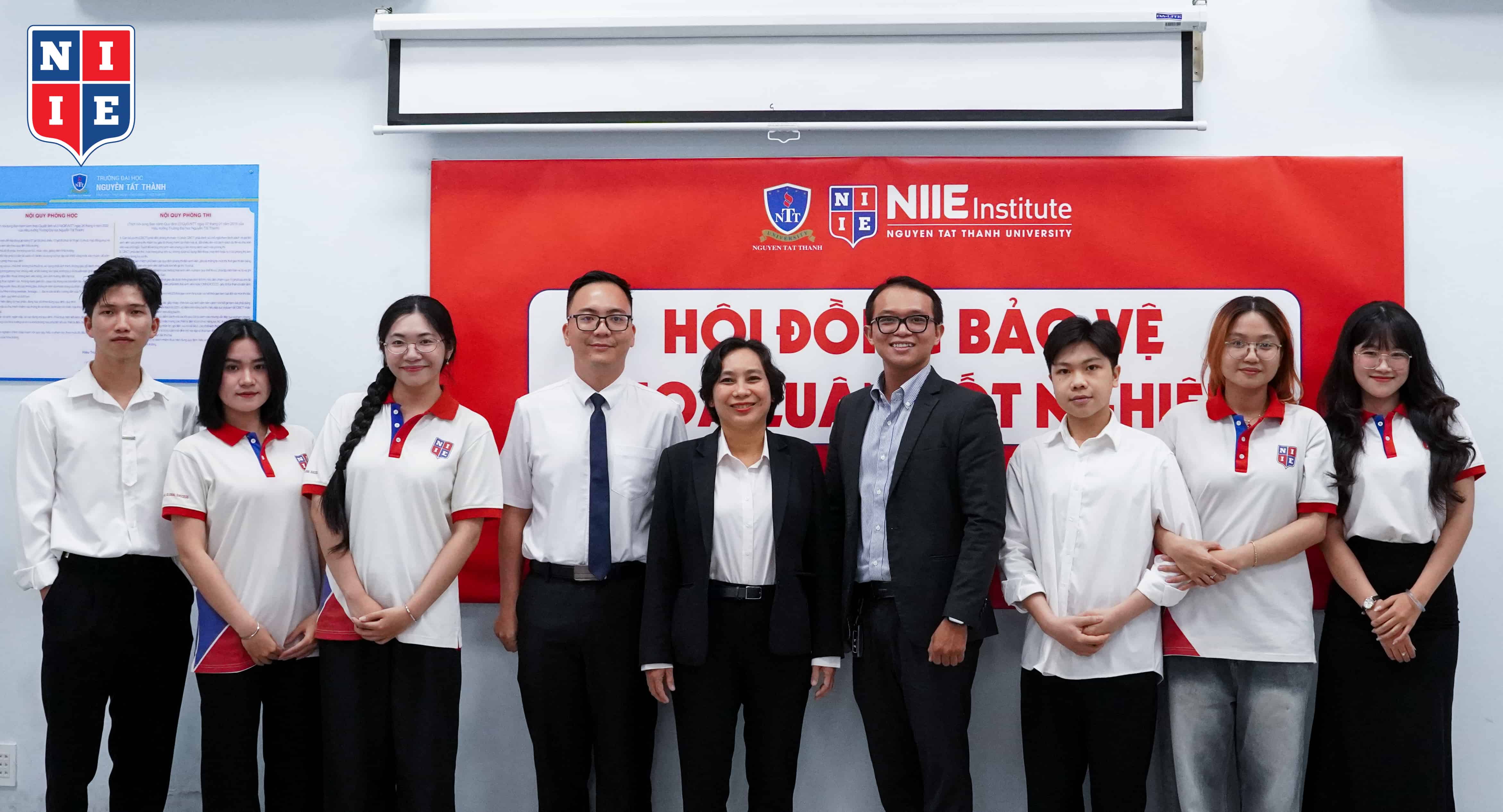 Khóa luận ngành Luật Kinh tế NIIE: Góc nhìn trẻ về thương mại điện tử và môi trường số