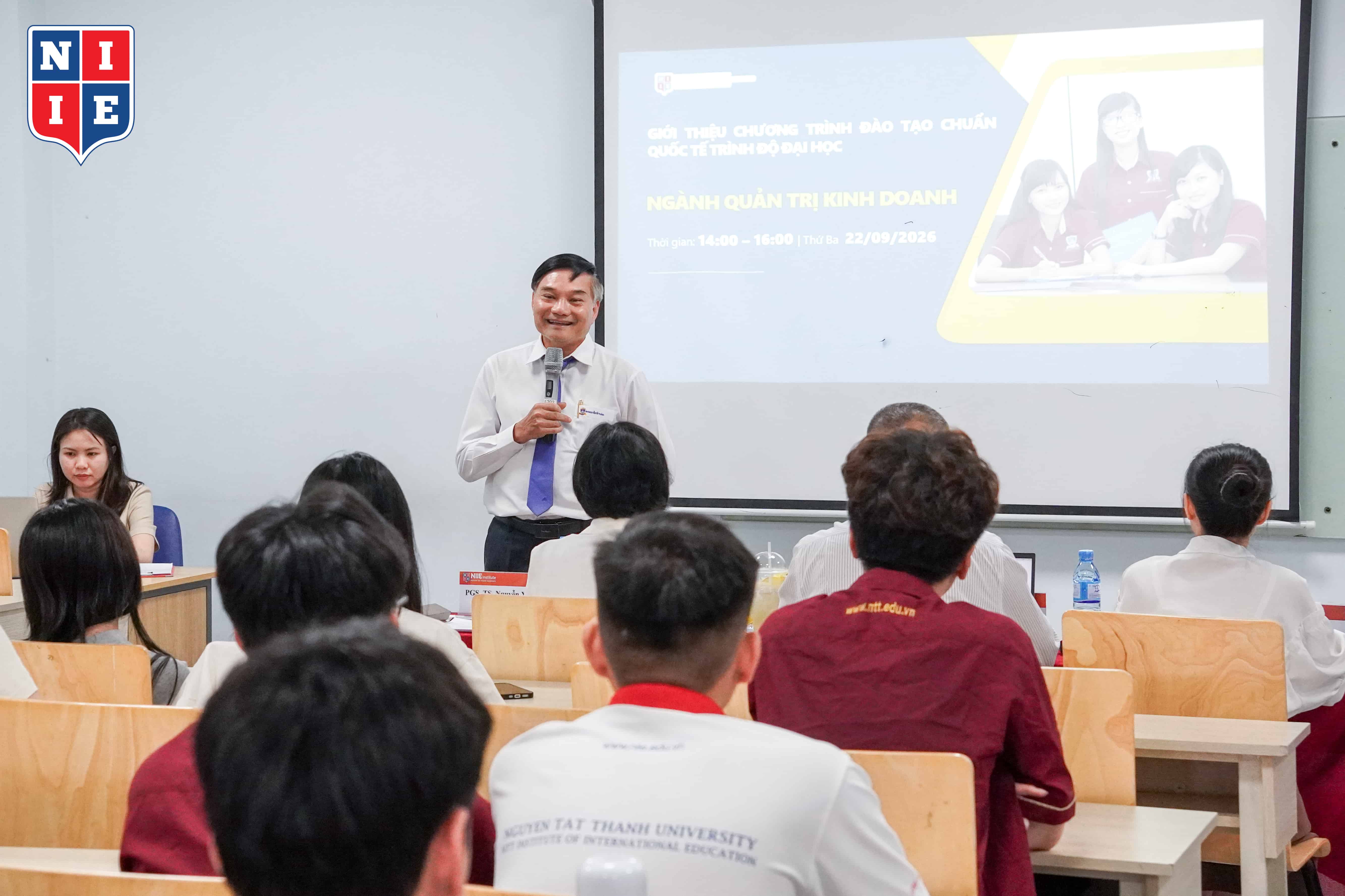Orientation Day 2026: Tân sinh viên K26 NIIE bắt đầu hành trình từ việc hiểu ngành, hiểu mình