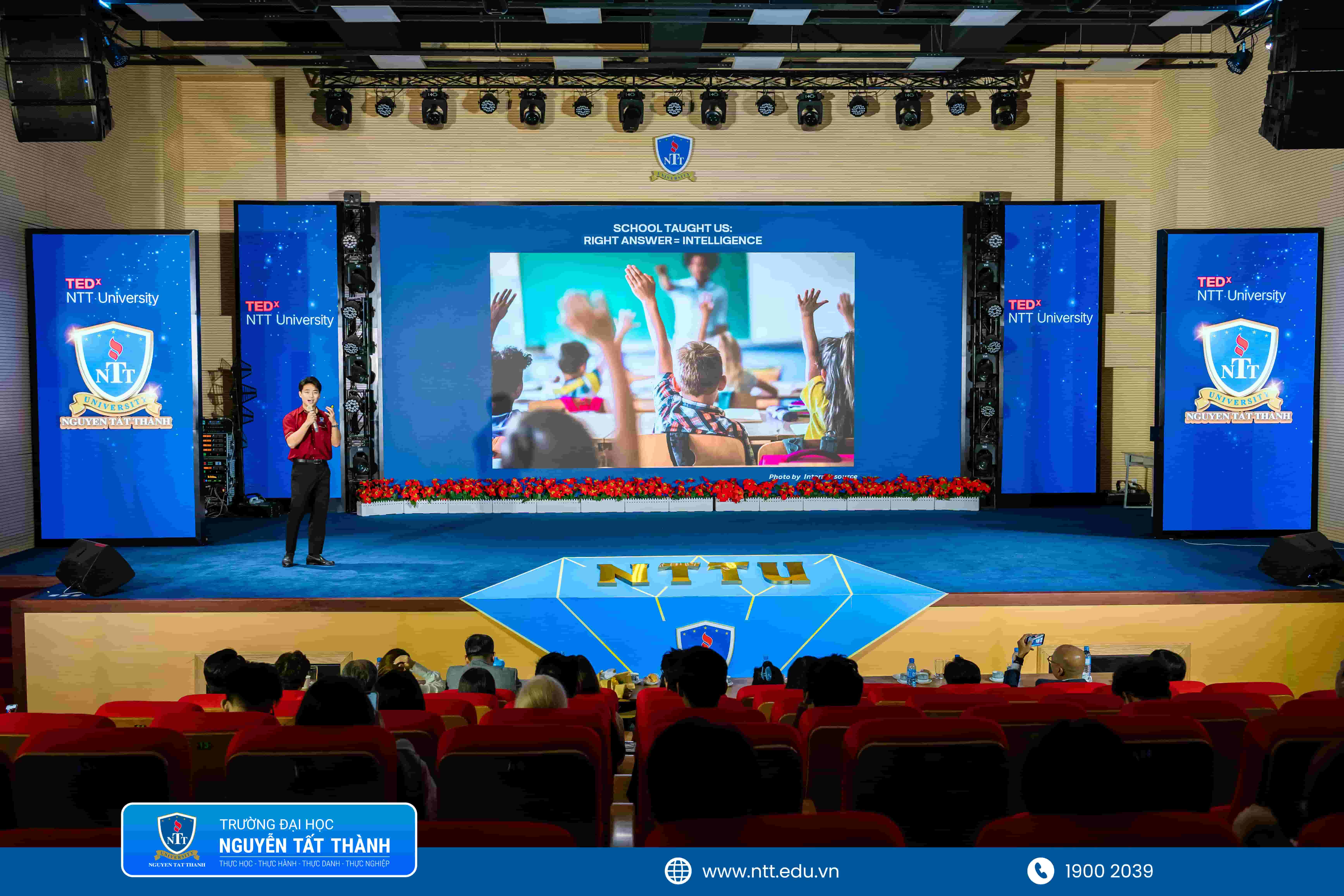 sinh-vien-niie-tai-tedxnttu-2026 (3)