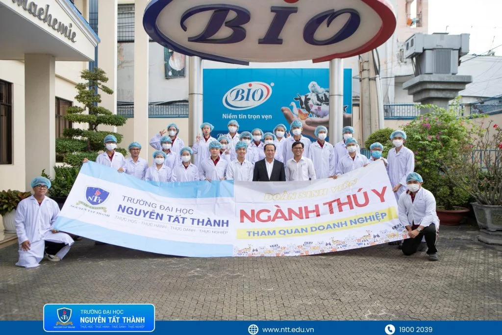 Sinh viên ngành Thú y trải nghiệm thực tế tại Công ty liên doanh Bio-Pharmachemie