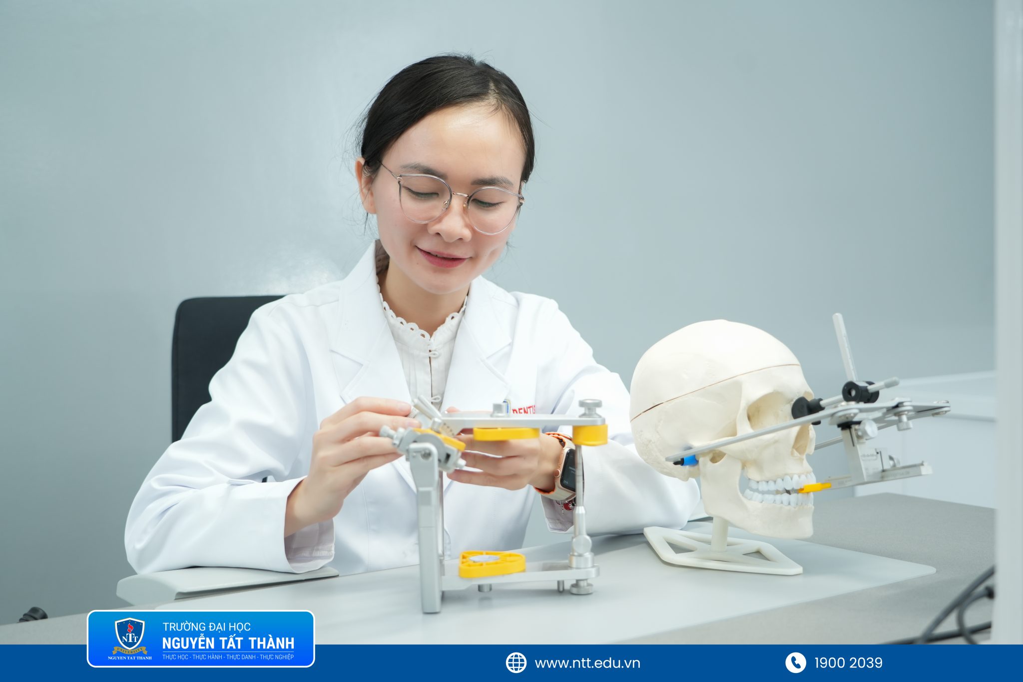 Răng H&agrave;m Mặt NTTU