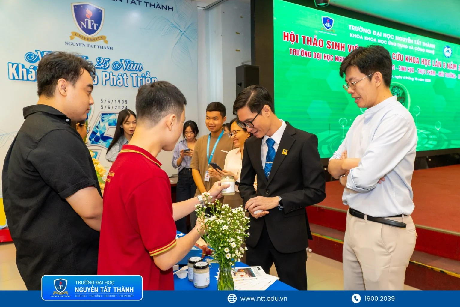 Quản l&yacute; t&agrave;i nguy&ecirc;n m&ocirc;i trường