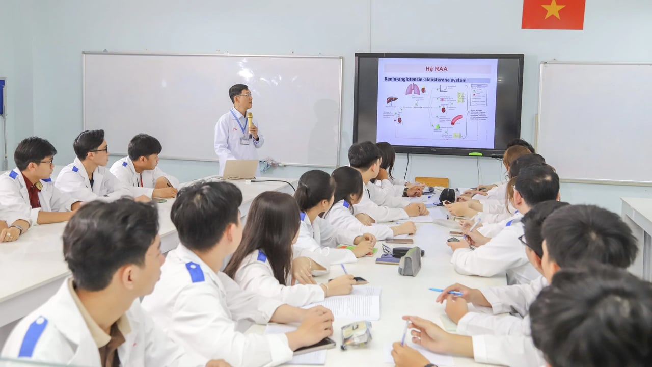 https://tuyensinh.ntt.edu.vn/upload/popup/phuc-hoi-chuc-nang-2-2.jpg