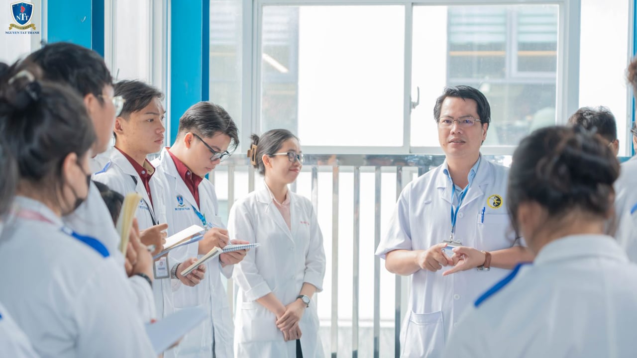 https://tuyensinh.ntt.edu.vn/upload/popup/y-hoc-co-truyen-4.jpg