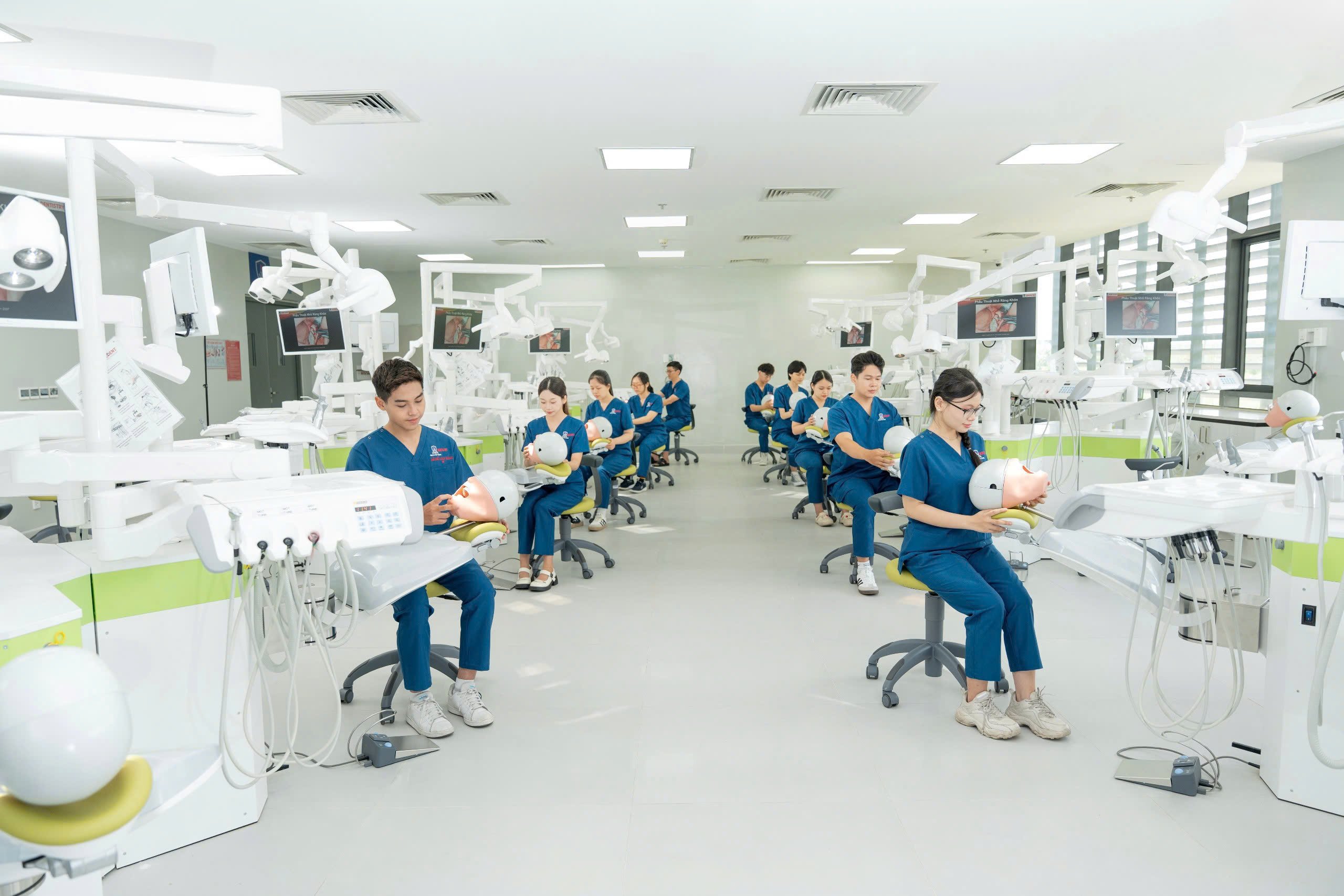 Sinh viên nhận được gì khi học ngành Răng - Hàm - Mặt tại NTTU