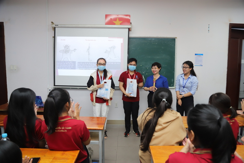 https://tuyensinh.ntt.edu.vn/upload/tam-ly-hoc/nttu-hoi-thao-suc-khoe-tam-than-tam-ly-hoc-duong-3.jpg