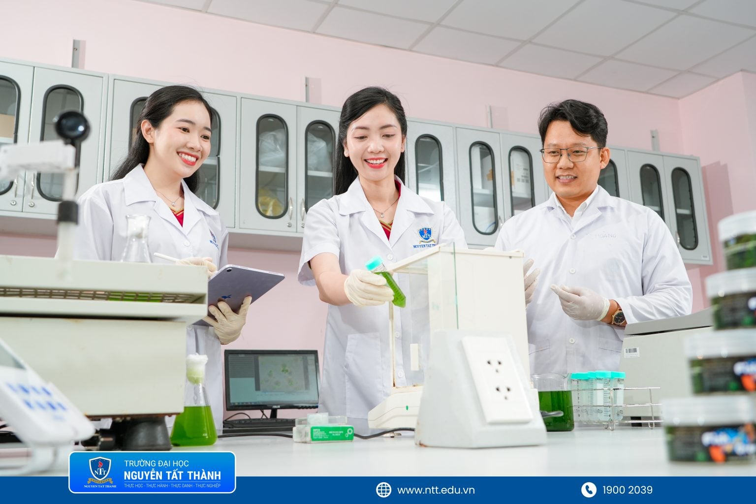 Ngành Công nghệ Thực phẩm NTTU: Học “sáng tạo món ngon” – Đón đầu xu hướng thực phẩm sạch & dinh dưỡng tương lai