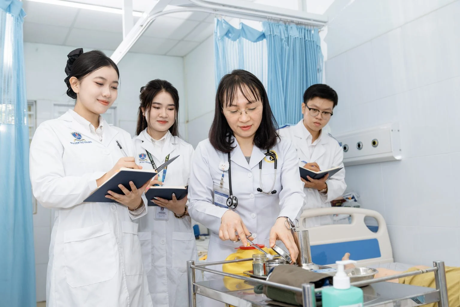 Trở thành “lá chắn” sức khỏe cộng đồng cùng ngành Y học dự phòng tại NTTU