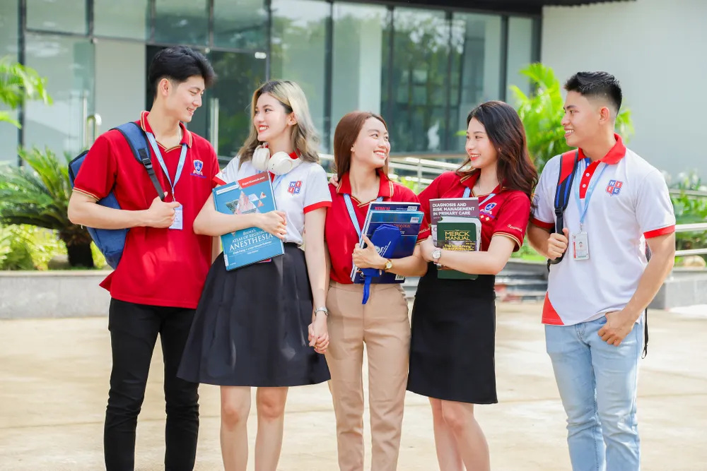 THI TỐT NGHIỆP NĂM 2025