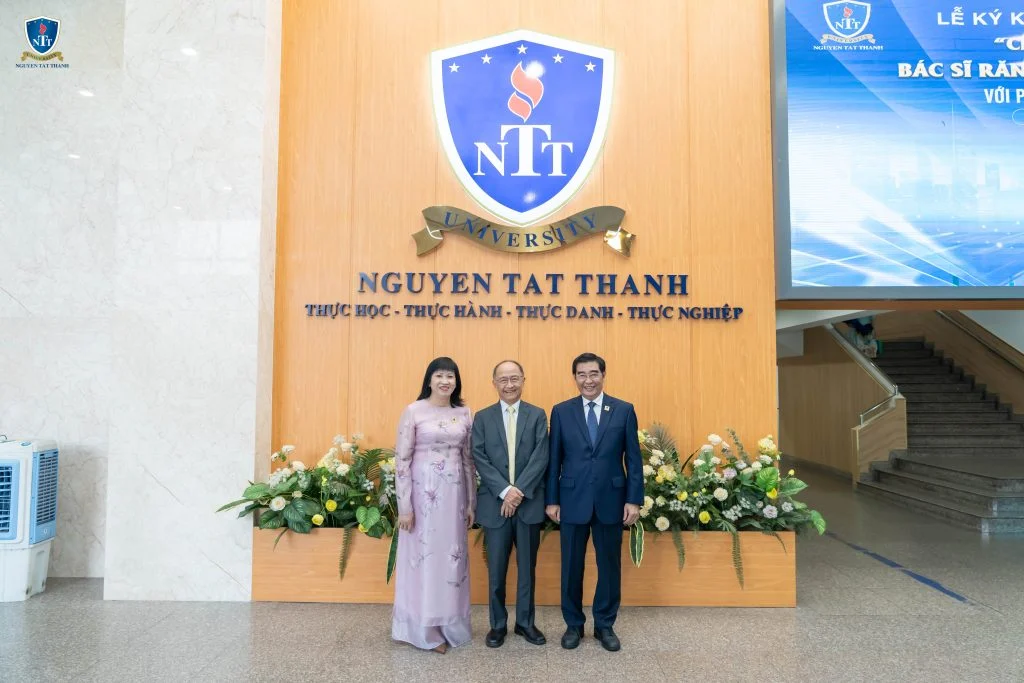 Bộ ba lãnh đạo tiên phong đưa khoa Răng Hàm Mặt Trường ĐH Nguyễn Tất Thành vươn ra khu vực và thế giới