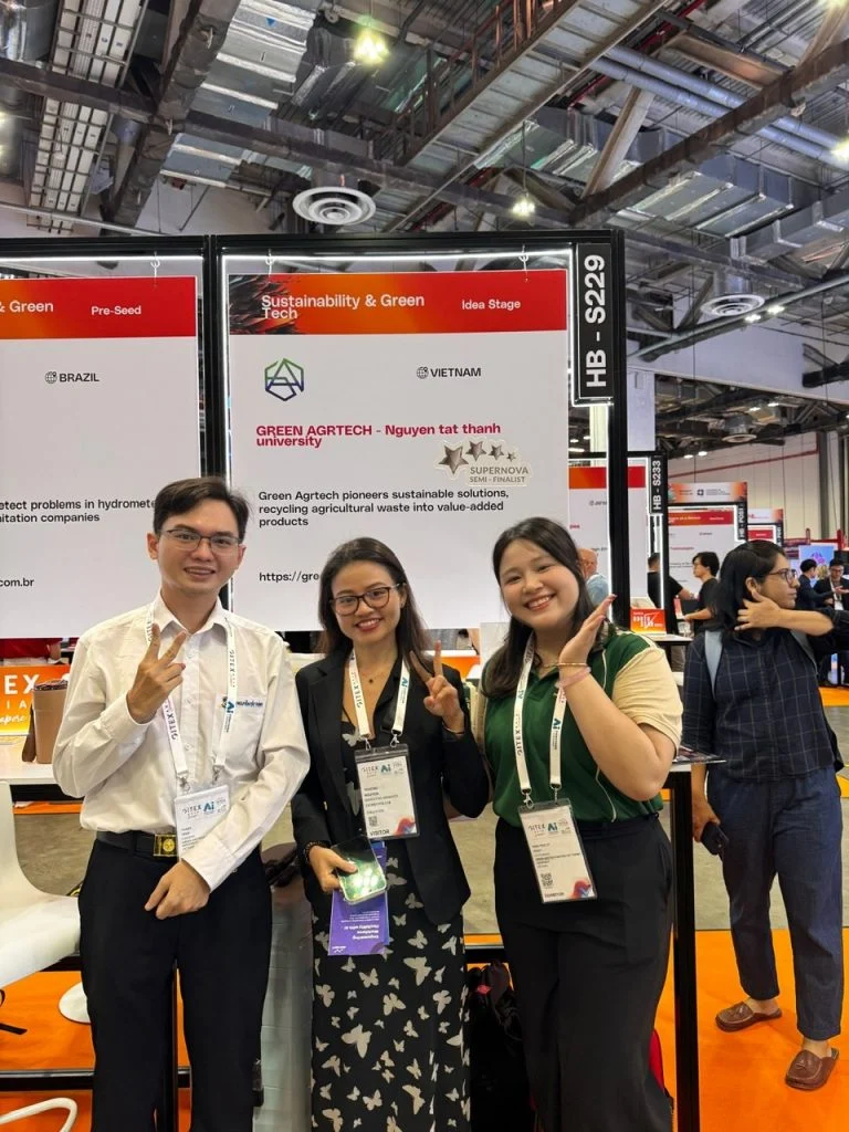 GREEN CHOICE – Sinh viên Trường ĐH Nguyễn Tất Thành tỏa sáng trên đấu trường công nghệ quốc tế GITEX ASIA 2025